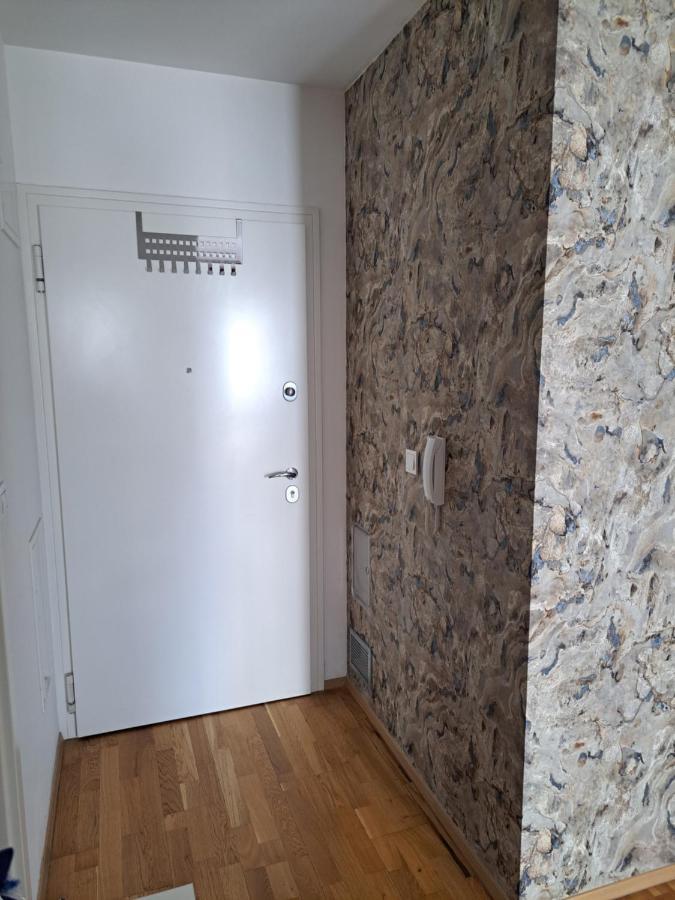 Mariposa, Apartment With Balcony, Private Parking In The Garage, Near The Biggest Shopping Center Mall Of Split Eksteriør bilde
