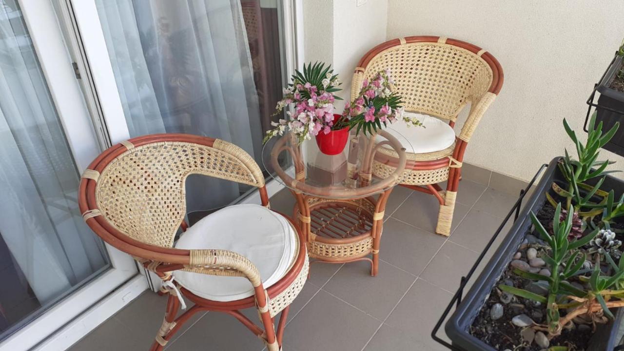 Mariposa, Apartment With Balcony, Private Parking In The Garage, Near The Biggest Shopping Center Mall Of Split Eksteriør bilde
