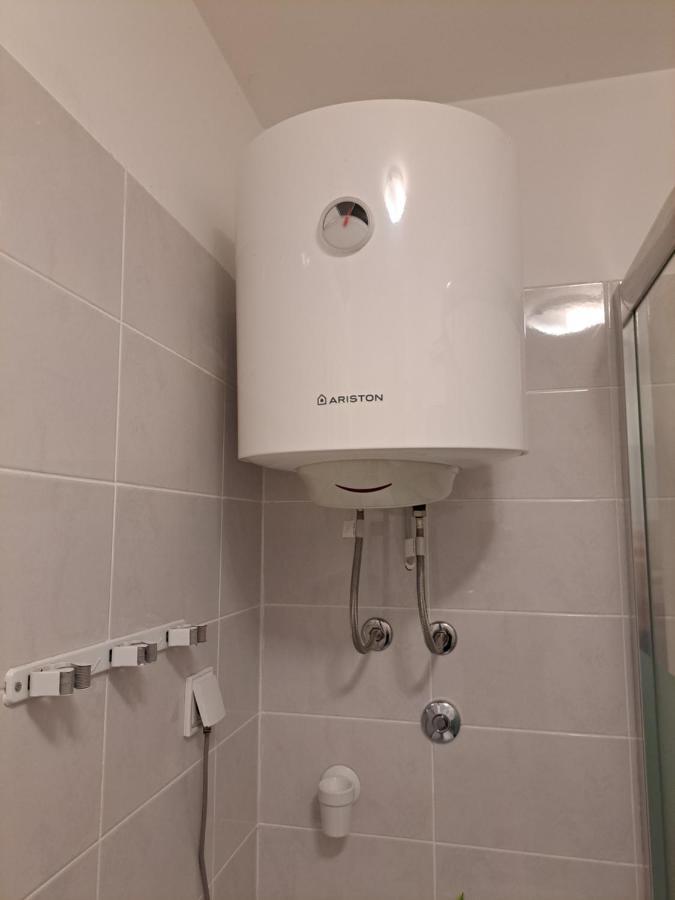 Mariposa, Apartment With Balcony, Private Parking In The Garage, Near The Biggest Shopping Center Mall Of Split Eksteriør bilde